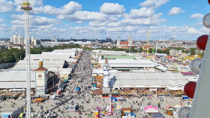 Octoberfest Beer Festival Munich Tour with Wolfgang - VR Travel